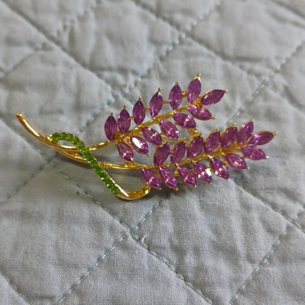 Rhinestone Flower Brooch